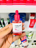 سرم روشن کننده پوست مدیکیوب مدل TXA + NIACINAMIDE 15% مناسب برای انواع پوست حجم 30 میلی لیتر