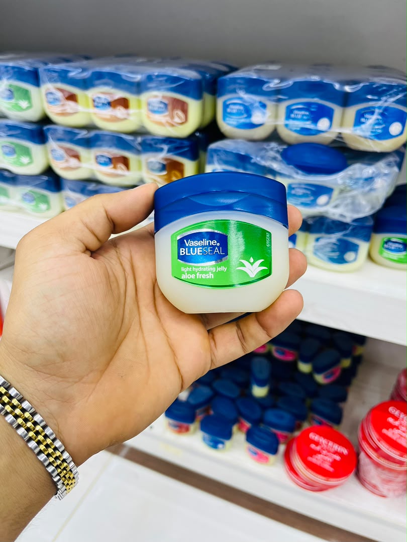 ژل مرطوب‌کننده وازلین بلو سیل مدل Aloe Fresh – آلوئه‌ورا