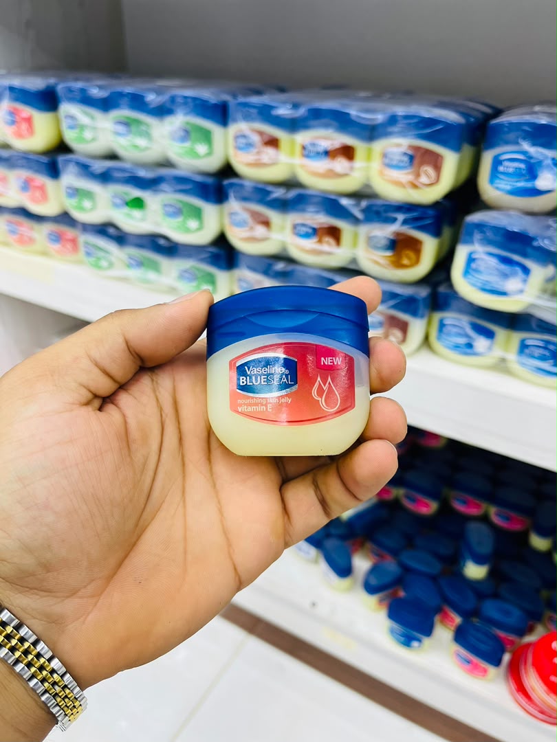 ژل وازلین بلو سیل مدل Vitamin E Nourishing Skin Jelly – ویتامین E